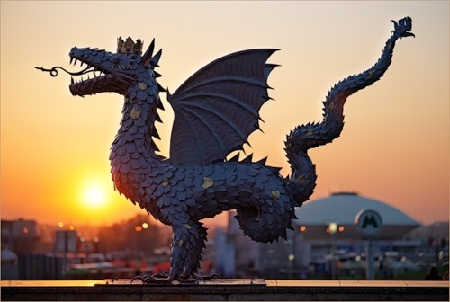 Файл:Памятник дракону Зиланту.jpg