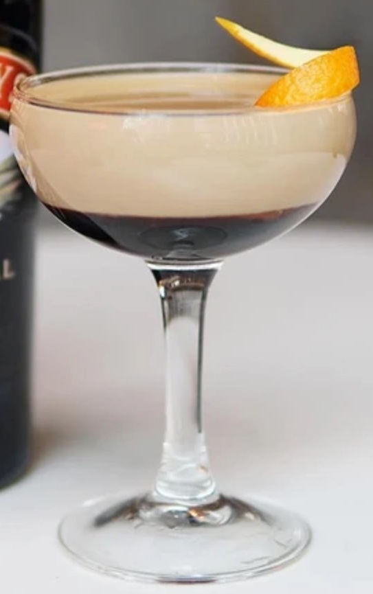 Файл:Белый мартини бейлиз (коктейль).jpg