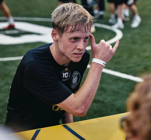 Футболист Иван Коршунов