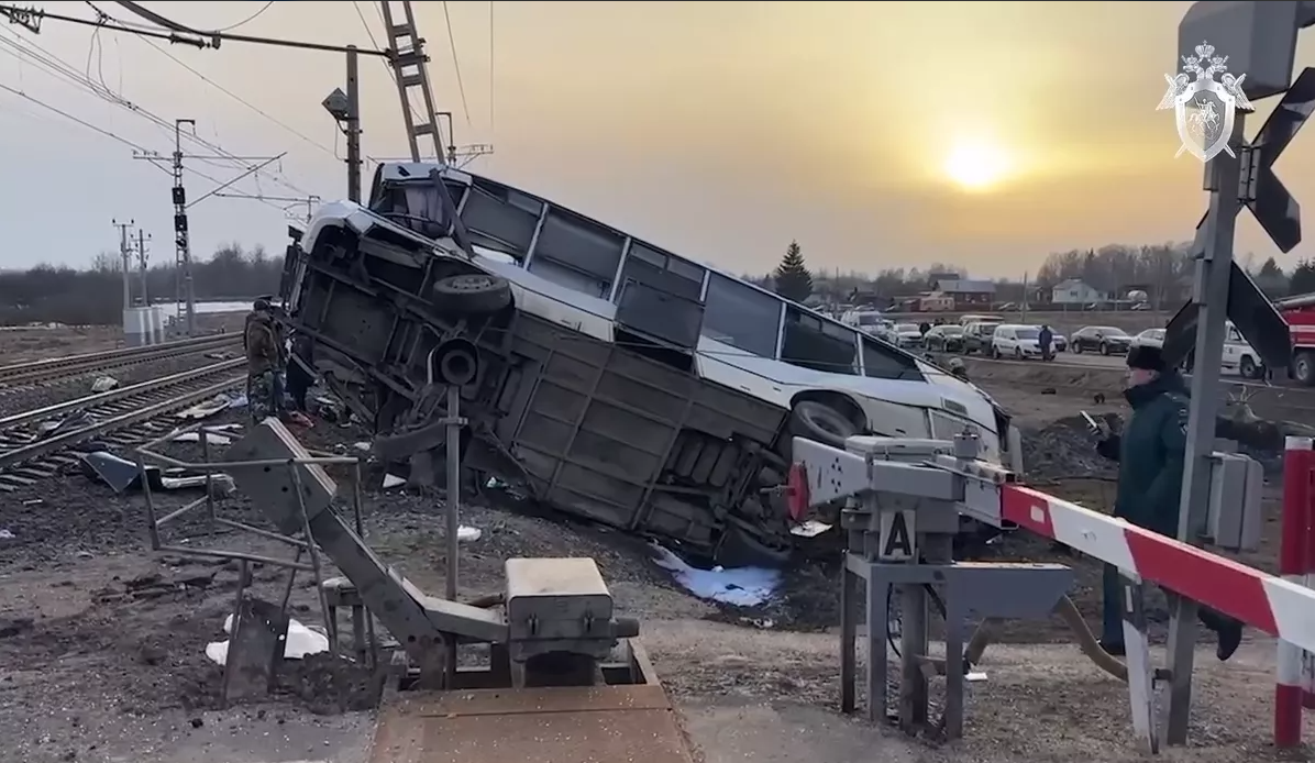 Файл:2024 Berendeevo rail cross collision.png