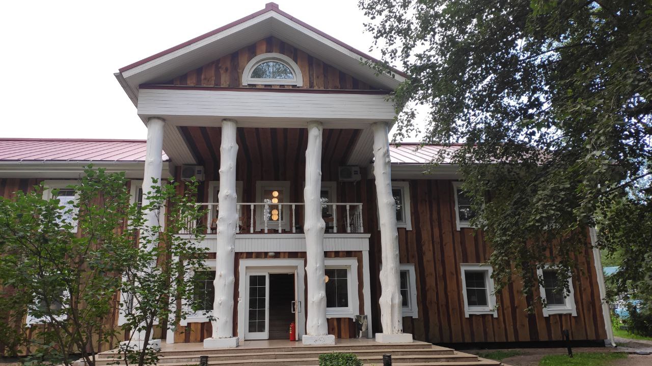 Файл:Арт-усадьба Веретьево. Гостиница..jpg