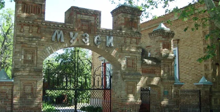 Файл:Приморско-Ахтарский музей.jpg