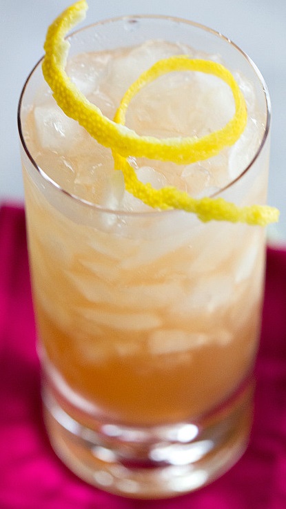 Файл:Шамбор Спритц (коктейль).jpg