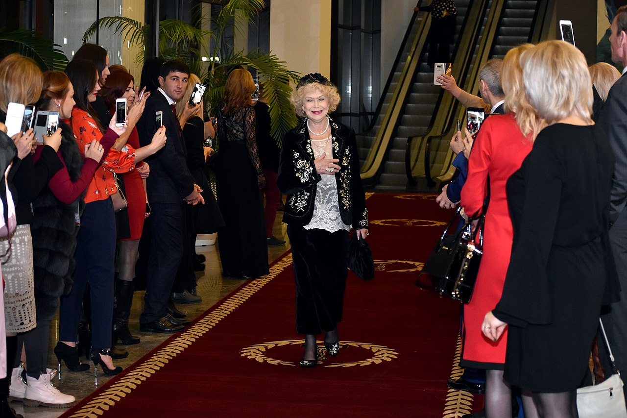 Светлана Немоляева на церемонии открытия III Сочинского международного кинофестиваля