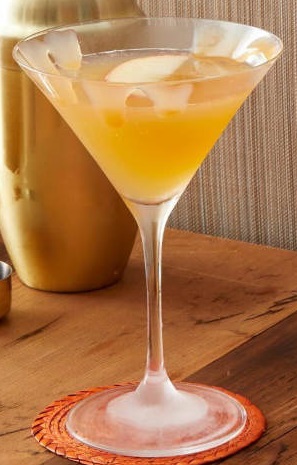 Карамельно-Яблочный Мартини (коктейль).jpeg