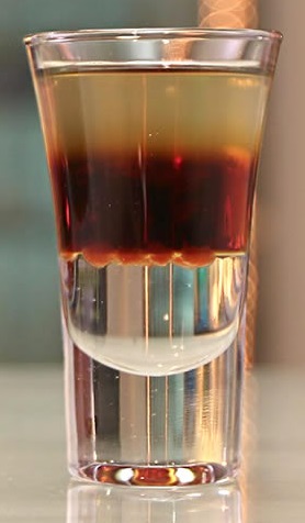 Файл:Удар Чака Норриса (коктейль).jpg