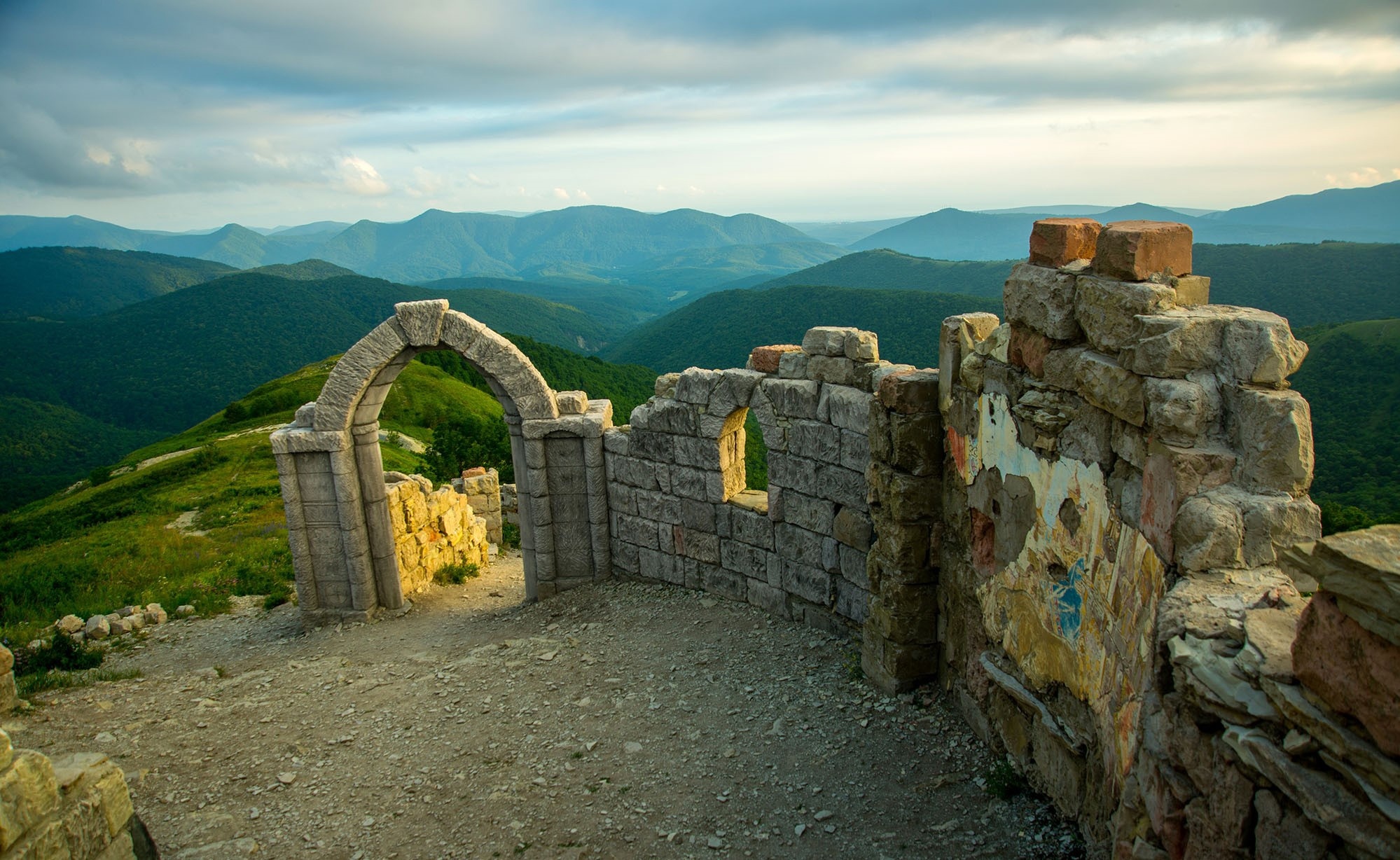 Файл:Грозовые ворота декорации.jpg