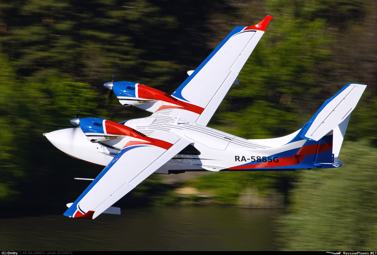 Файл:Л-65 в полёте.jpg