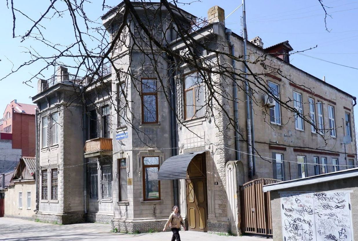 Файл:Ставрополь контора барона Штейнгеля.jpg