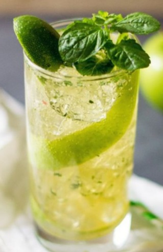 Яблочный Мохито (коктейль).jpg