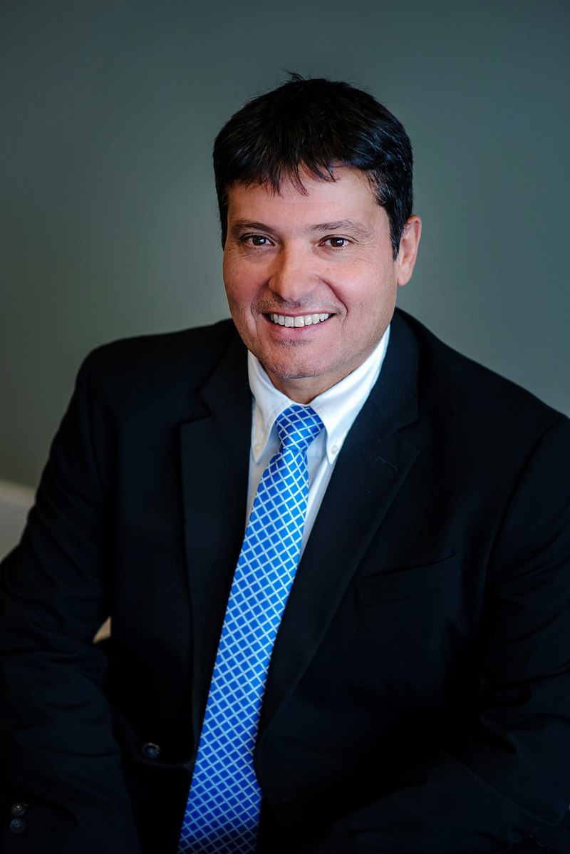 משה פתאל .jpg