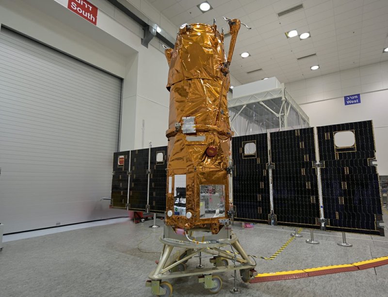 Israel-Ofek-16-Spy-Satellite.jpg