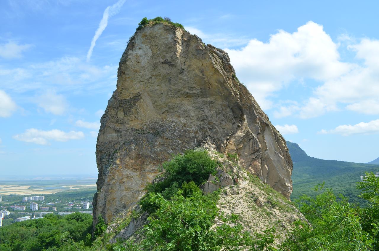 Вид на Медовую с юга