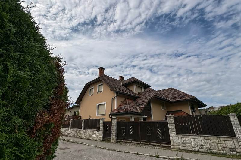 Файл:Дом разведчиков в Любляне.webp